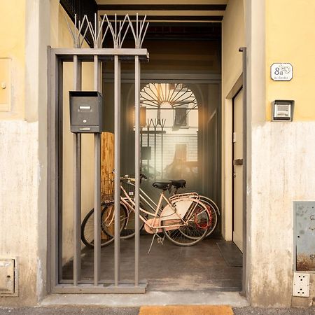 Via Cimabue 8B - Florence Charming Apartments - Metropolitan Loft In Florence - 20 Minute Walk To City Center - Excellent Base For Exploring - Less Than 5 Minute Walk To The Supermarket - Amazing Bakery On The Corner Kültér fotó