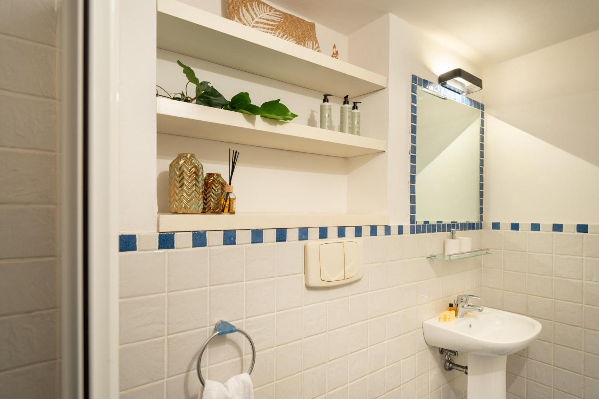 Via Cimabue 8B - Florence Charming Apartments - Metropolitan Loft In Florence - 20 Minute Walk To City Center - Excellent Base For Exploring - Less Than 5 Minute Walk To The Supermarket - Amazing Bakery On The Corner Kültér fotó