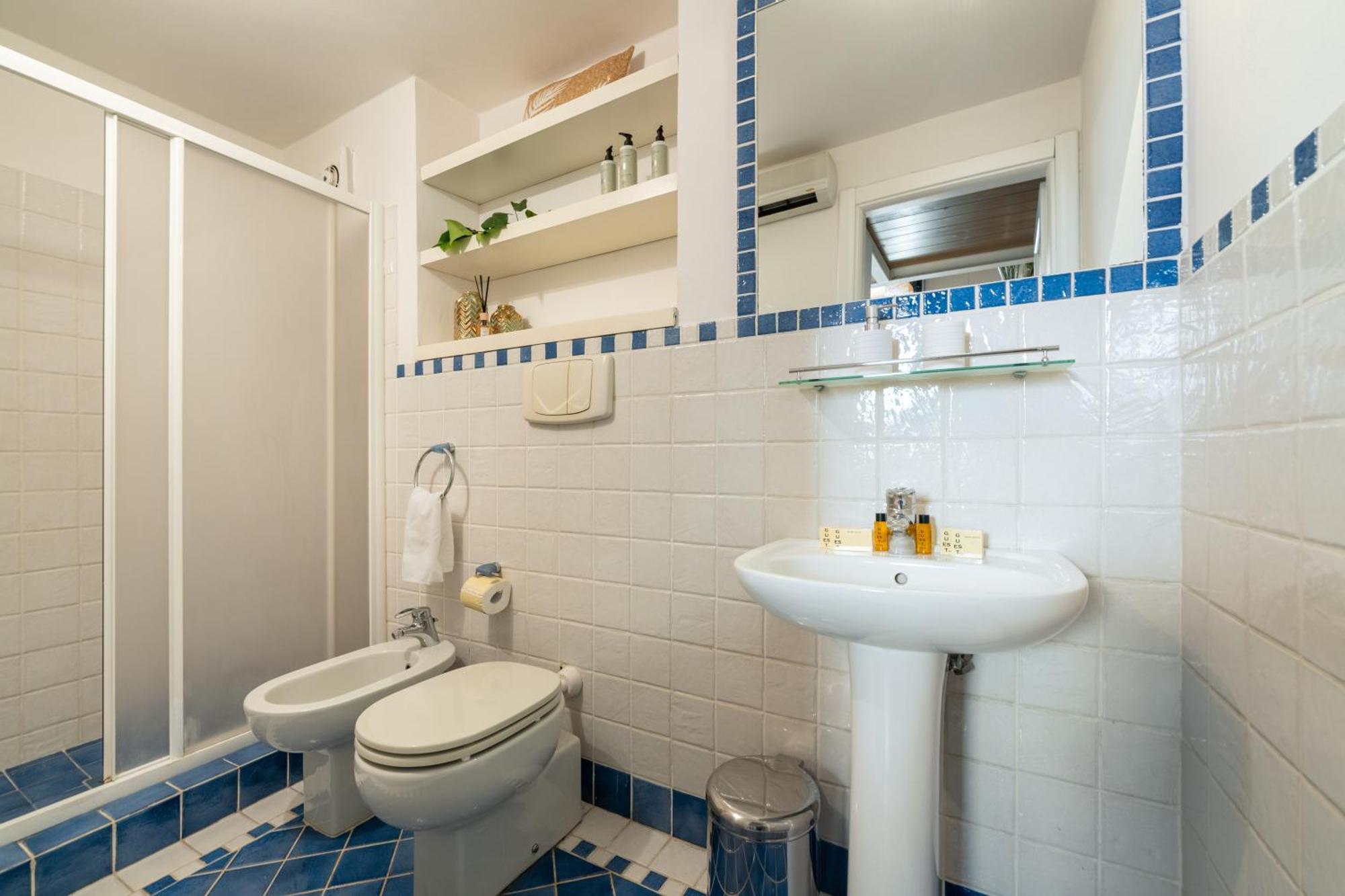 Via Cimabue 8B - Florence Charming Apartments - Metropolitan Loft In Florence - 20 Minute Walk To City Center - Excellent Base For Exploring - Less Than 5 Minute Walk To The Supermarket - Amazing Bakery On The Corner Kültér fotó